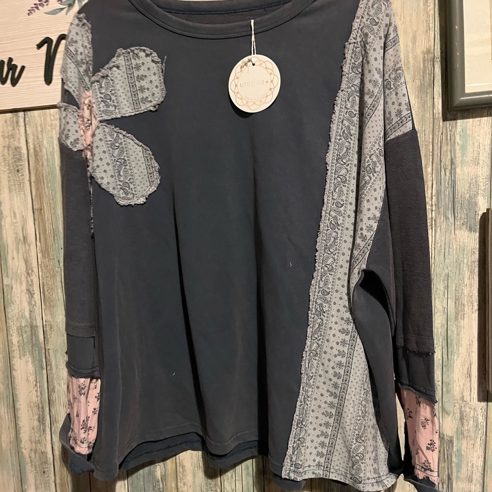 Umgee Gray Patchwork Top NWT - image 6